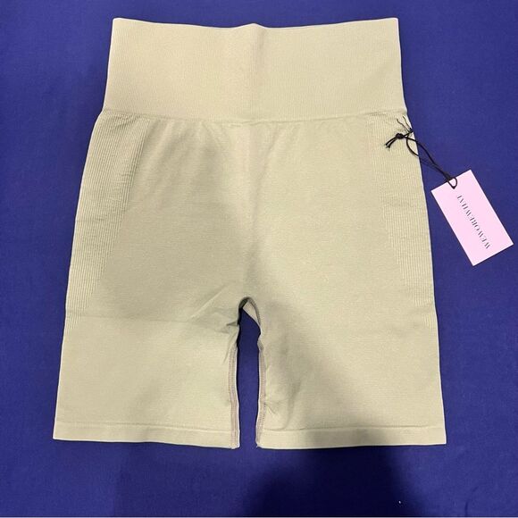 NWT WeWoreWhat Seamless Biker Shorts in Solid Fair Green Size Small - Picture 5 of 14